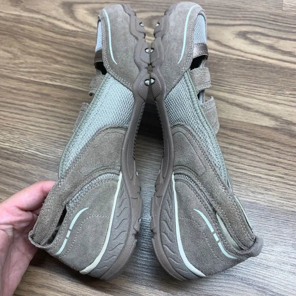 Skechers Women's Endeavor-Venturer Taupe Fashion Sneaker - Size 11‎